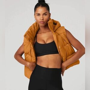 Alo yoga Gold Rush Puffer Vest size M